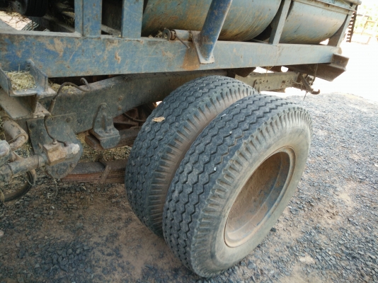 ขาย 6ล้อ bu พร้อมเครื่อง isuzu 100 แรง ตู้เกษตร 5ฟุต