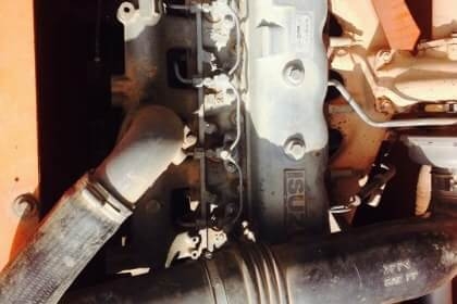 ขาย 1,290.000 HITACHI ZX200-1 ทำงาน 12,xxx ชม.เครื่องดี ปั้มแรง ไฟฟ้าครบ เปลี่ยน โช่ใหม่ เอวให้ใหม่ เอกสารเล่มทะเบียน  รถอยู่ จ.มหาสารคาม  090-772-3710 090-772-3708