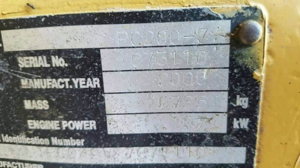 ขาย 1,380,000 KOMATSU  pc 200-7 ทำงาน 13,xxx ชั่วโมง เครื่องดี โช่หนา เอวแน่น ปั้มดีไฟฟ้าครบ  เอกสารเล่มทะเบียน รถอยู่ จ.ลำปาง  090-772-3710 090-772-3708