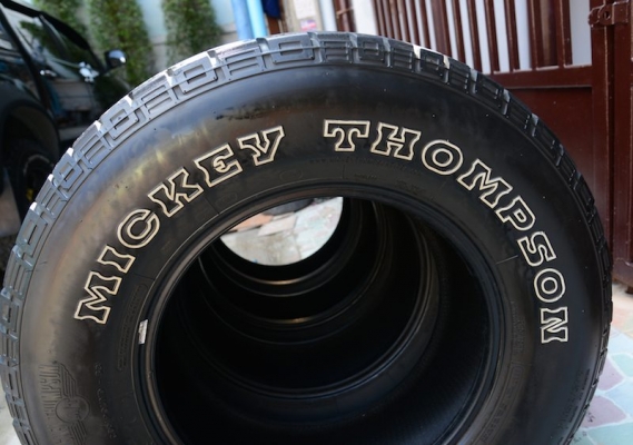 ยาง Mickey Thomson 245-75-16 USA