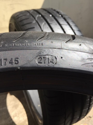 ขายยาง PIRELLI P-ZERO 255-30-20 ปี14 ดอกหนาจัด คู่ละ 5,500 บาท