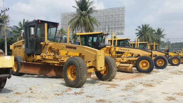 ขาย แชมเปี้ยนส์740Aปี1998 ทำงาน 18000 ซ ม นำเข้า สภาพเดิมๆไม่แต่ง ยังไม่เคยใช้งานในไทยเลยครับ ราคา 1.9 ล้าน ขายทั้งสด&amp;ผ่อน  รับซื้อ-ขาย-แลกเปลี่ยน-รถบรรทุกๆชนิด