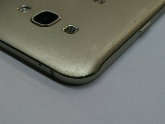 ลดราคา-Samsung Galaxy A8 สีทอง สภาพใหม่ ส่งฟรี