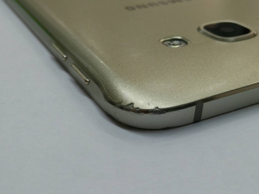 ลดราคา-Samsung Galaxy A8 สีทอง สภาพใหม่ ส่งฟรี