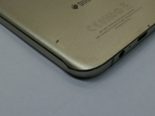 ลดราคา-Samsung Galaxy A8 สีทอง สภาพใหม่ ส่งฟรี