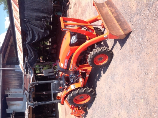 ขาย B2140 4WD พร้อมใบดัน โรตารี่ สวยๆ รถไกล้เคียงรถใหม่ ขาย B2140 4WD พร้อมใบดัน โรตารี่ สวยๆ รถไกล้เคียงรถใหม่