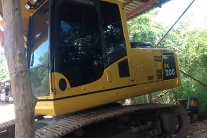 ขายดาว์น 550,000 KOMATSU PC200-8MO ทำงาน 620 ชั่วโมง สภาพใหม่ คงเหลือ 43งวด x89,300 บาท=  3,839,900 บาท  รถอยู่ จ.สุโขทัย 090-772-3710 090-772-3708