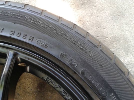 ขอบ17นิ้ว5รู114 พร้อมยาง ชุดนี้ ราคา 7200 บาท