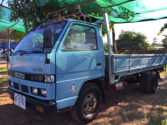 Isuzu NKR 100แรงม้าฝาดำ 4BC2 หัวยกได้ ภาษีเต็ม กะบะยาว 4.3 เล่มพร้อมโอน Isuzu NKR 100แรงม้าฝาดำ 4BC2 หัวยกได้ ภาษีเต็ม กะบะยาว 4.3 เล่มพร้อมโอน