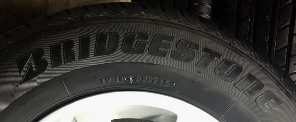 ยาง 215-70-15 น้องๆป้ายแดง Bridgestone ยาง 215-70-15 น้องๆป้ายแดง Bridgestone