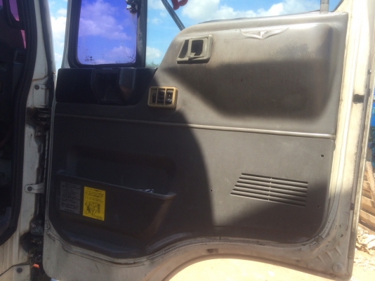 ขายรถHINO FD ตู้บรรทุกสิบบาน 195 แรง ปี47