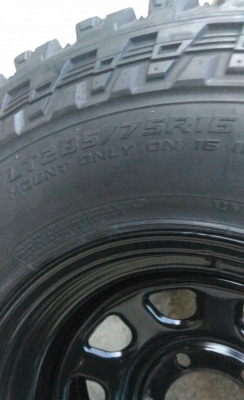 ขายล้อ Rock 16x8 ลบ 25 พร้อมยาง 285/75/16 (33") ขายล้อ Rock 16x8 ลบ 25 พร้อมยาง 285/75/16 (33")