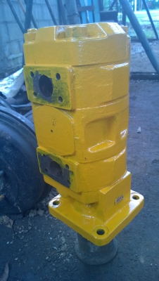 ขายปั้มรถขุด เก่าเก็บ  ของ  กาโต้ 120