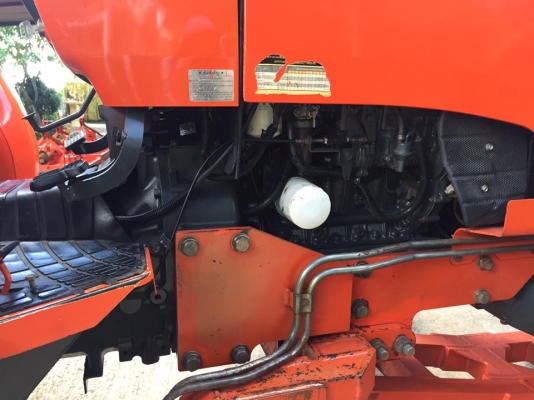 ขายรถไถ Kubota M8540 (4WD) พร้อมดันหน้า ผานพรวนช้าง รถสวย เดิม พร้อมใช้งานครับ