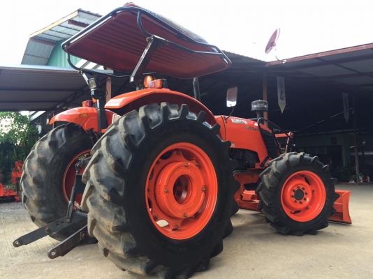 ขายรถไถ Kubota M8540 (4WD) พร้อมดันหน้า ผานพรวนช้าง รถสวย เดิม พร้อมใช้งานครับ