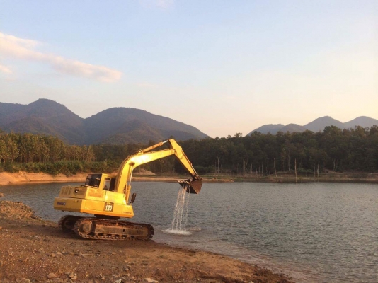 รถขุด KOMATSU PC100-3