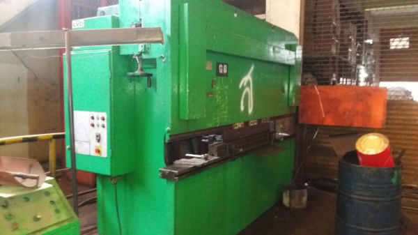 ขายเครื่องพับ10ฟุตLVDใต้หวันพับได้4.5มิลมีดครบพร้อมใช้ครับผม