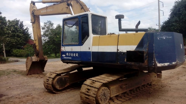 **470,000 บ.ต่อรอง/// แบคโฮ KOMATSU PC200-5 คอนโทรลยาว ไฟครบ เครื่อง+ปั้ม เดิม แรงดี บูมอาร์มดี บุ้งกี๋ได้ เอวแน่น ช่วงล่าง70\% โซ่ดีแทร็กครบ เฟรมพอได้ ใช้งานปกติ พร้อมใช้ เอกสารใบแจ้งจำหน่าย ขายตามสภาพ **ขาย KOMATSU PC200-5 แบคโฮพิมพ์นิยม สภาพดี พร้อมใช้