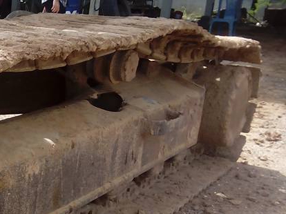 **470,000 บ.ต่อรอง/// แบคโฮ KOMATSU PC200-5 คอนโทรลยาว ไฟครบ เครื่อง+ปั้ม เดิม แรงดี บูมอาร์มดี บุ้งกี๋ได้ เอวแน่น ช่วงล่าง70\% โซ่ดีแทร็กครบ เฟรมพอได้ ใช้งานปกติ พร้อมใช้ เอกสารใบแจ้งจำหน่าย ขายตามสภาพ **ขาย KOMATSU PC200-5 แบคโฮพิมพ์นิยม สภาพดี พร้อมใช้