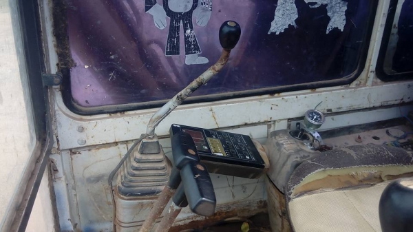 **470,000 บ.ต่อรอง/// แบคโฮ KOMATSU PC200-5 คอนโทรลยาว ไฟครบ เครื่อง+ปั้ม เดิม แรงดี บูมอาร์มดี บุ้งกี๋ได้ เอวแน่น ช่วงล่าง70\% โซ่ดีแทร็กครบ เฟรมพอได้ ใช้งานปกติ พร้อมใช้ เอกสารใบแจ้งจำหน่าย ขายตามสภาพ **ขาย KOMATSU PC200-5 แบคโฮพิมพ์นิยม สภาพดี พร้อมใช้