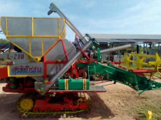 ขายรถเกี่ยวข้าว สุระชัยการช่าง ช่วงล่าง12โซ่ใหม่ ปั๊ม23 เครื่องHINO JO8Cเทอร์โบว์260อุ้ม2.5ตันลงงานเกี่ยว ทุกวัน