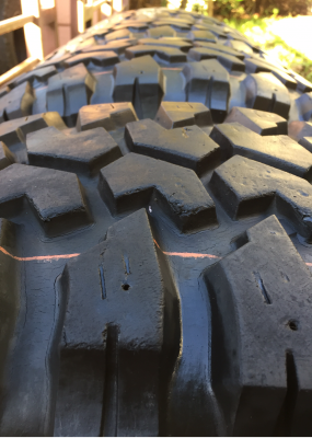 ยาง Mud Maxxis 35 12.5 R15 ดอกเต็ม ไม่มีปะ ราคาไม่แพง ยาง Mud Maxxis 35 12.5 R15 ดอกเต็ม ไม่มีปะ ราคาไม่แพง