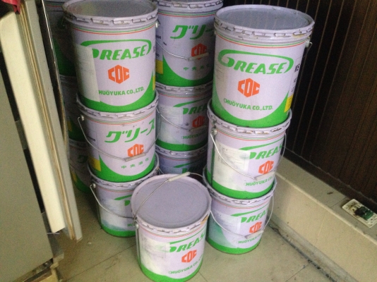 ขายจาระบีเกรดคุณภาพสูง Chuoyuka made in Japan ใช้ในงานอุตสาหกรรมประกอบรถยนต์ ของใหม่ มีมา 20ถัง ครับ