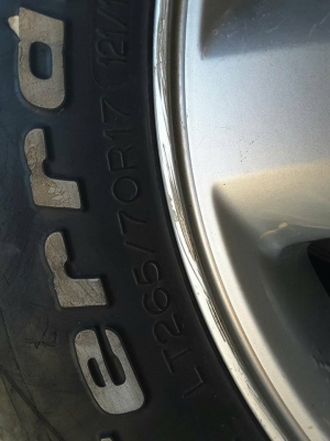 ล้อ Vigo + ยาง BF km2 USA. 265-70-17 ปี12 .สภาพดี 1ชุด