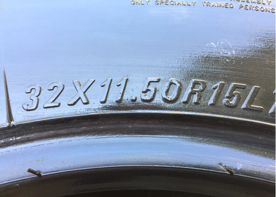 ยาง Mud Maxxis 32 11.5 R15 ดอกเต็ม ไม่มีปะ ราคาไม่แพง ยาง Mud Maxxis 32 11.5 R15 ดอกเต็ม ไม่มีปะ ราคาไม่แพง