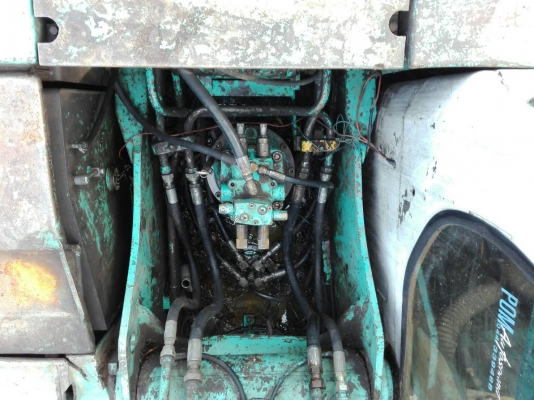 ขายรถแบคโฮ KOBELCO MRAK5 ขายรถแบคโฮ KOBELCO MRAK5