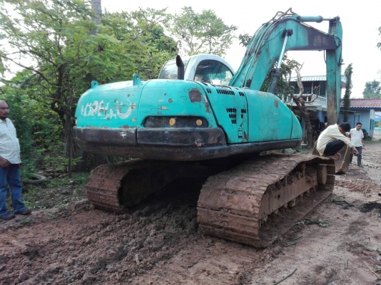 ขายรถแบคโฮ KOBELCO MRAK5 ขายรถแบคโฮ KOBELCO MRAK5