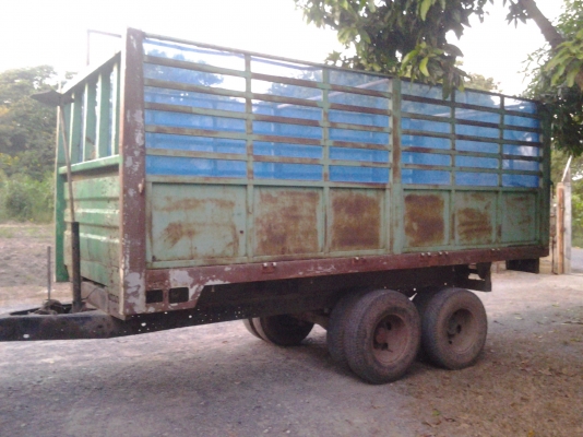 เทนเลอร์ดั้มลากติดท้ายรถไถสภาพสวยพร้อมใช้คับ