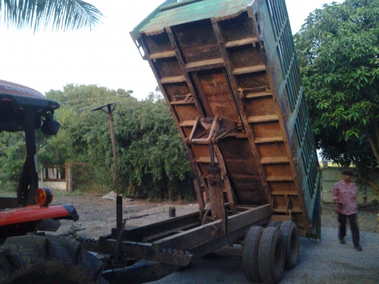 เทนเลอร์ดั้มลากติดท้ายรถไถสภาพสวยพร้อมใช้คับ