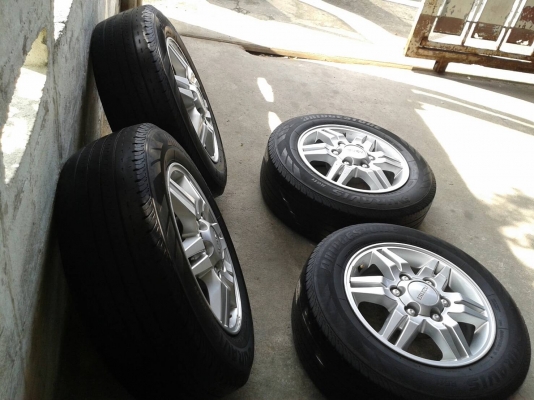 ล้ออีสุ ขอบ16นิ้ว6รู พร้อมยาง ชุดนี้ ราคา 5700 บาท