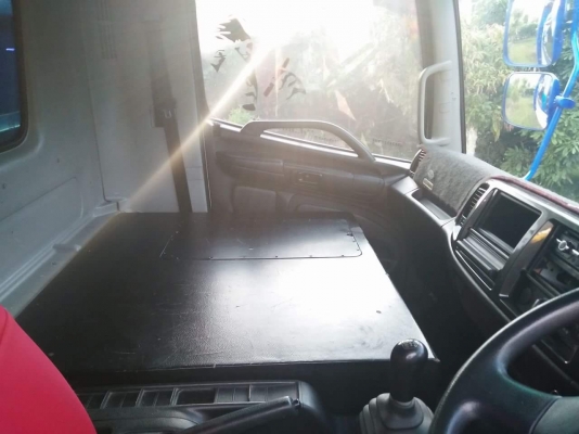 อยากขายลดราคาลงอีก หกล้อกลาง Hino 500