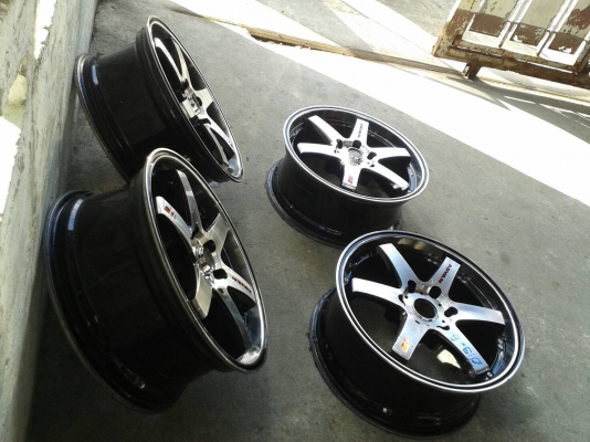 ขอบ19นิ้ว6รู ชุดนี้ ราคา 8500 บาท