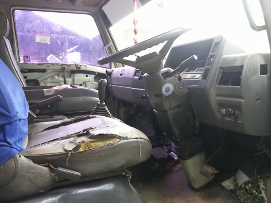 ขายรถบรรทุก HINO FC2W เครื่อง120แรง WO4D ยาว5เมตร ตู้แห้ง10บาน เอกสารเล่มทะเบียนพร้อมโอน