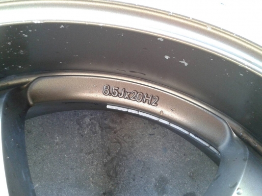 RG ขอบ20นิ้ว6รู ชุดนี้ ราคา 8300 บาท