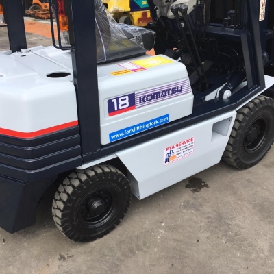 ขายรถโฟล์คลิฟท์ตักยางพารา ขายรถโฟล์คลิฟท์ตักยางพารา