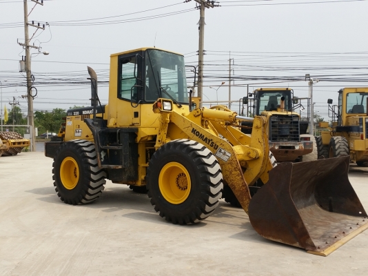 ขายรถตักล้อยาง ยี่ห้อ KOMATSU  WA320-3MC นำเข้าจาก USA แท้ 100\% สภาพสวย ไม่เคยใช้งานในไทย