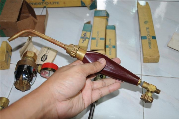 ชุดหัวเชื่อม งานรุ่นเก่าอเมริกายี่ห้อ Prest-o-lite Made In U.S.A.