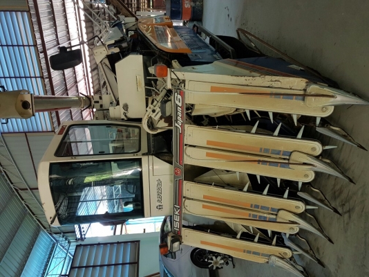 รถเกี่ยวนวดข้าว iseki japan6 นำเข้าจากญี่ปุ่น ไม่เคยใช้งานในไทย