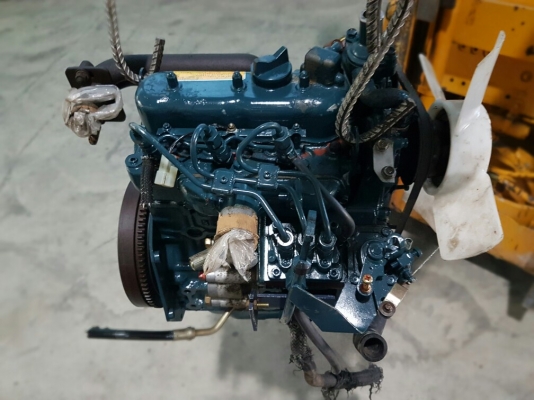 kubota 3สูบ d688 13 แรงม้า นำเข้าจากญี่ปุ่น