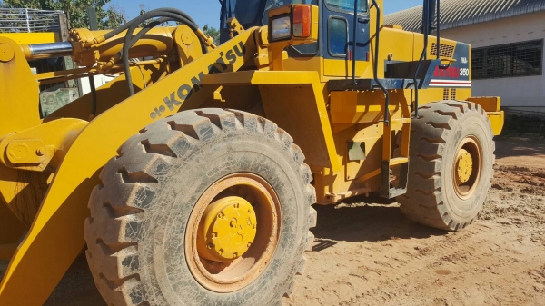 ขาย รถตัก KOMATSU WA350-1 สภาพสวยพร้อมใช้งาน เอกสารใบอินวอยซ์
