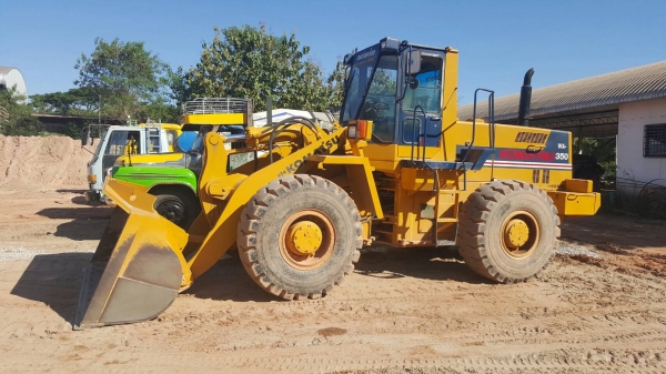 ขาย รถตัก KOMATSU WA350-1 สภาพสวยพร้อมใช้งาน เอกสารใบอินวอยซ์