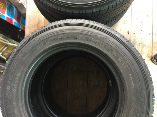 ขายยาง 205/70/15 มือสองสภาพดีแน่นอน