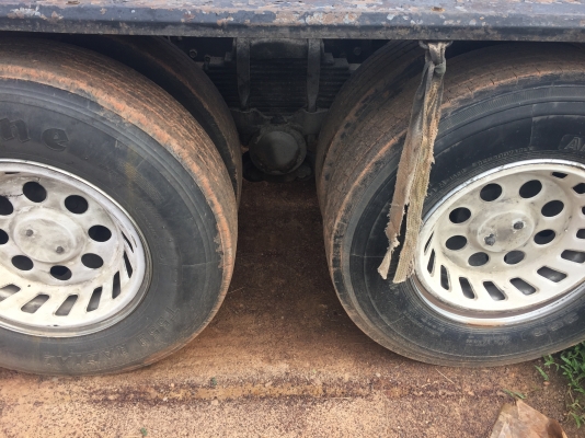 (มี2คัน)10ล้อหัวลาก260แรงM6...FN627RNC (ดูหน้าเล่ม)ปี2548 รถใช้งานอยู่ ตอนนี้จอดขายแล้ว..