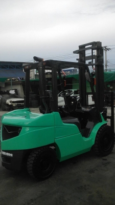 โฟล์คลิฟ มิตซูบิชิ แกนเดีย 3ตัน เสา4เมตร เบนซิน