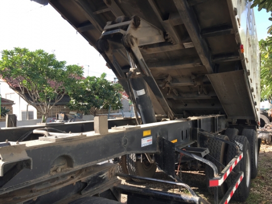 ขายรถพ่วง HINO 380 ซีรีส์500 ปี 56 ดั้มสามมิตร ยางดี ลูกสามเพลายาว 6.50 เมตร