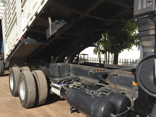 ขายรถพ่วง HINO 380 ซีรีส์500 ปี 56 ดั้มสามมิตร ยางดี ลูกสามเพลายาว 6.50 เมตร